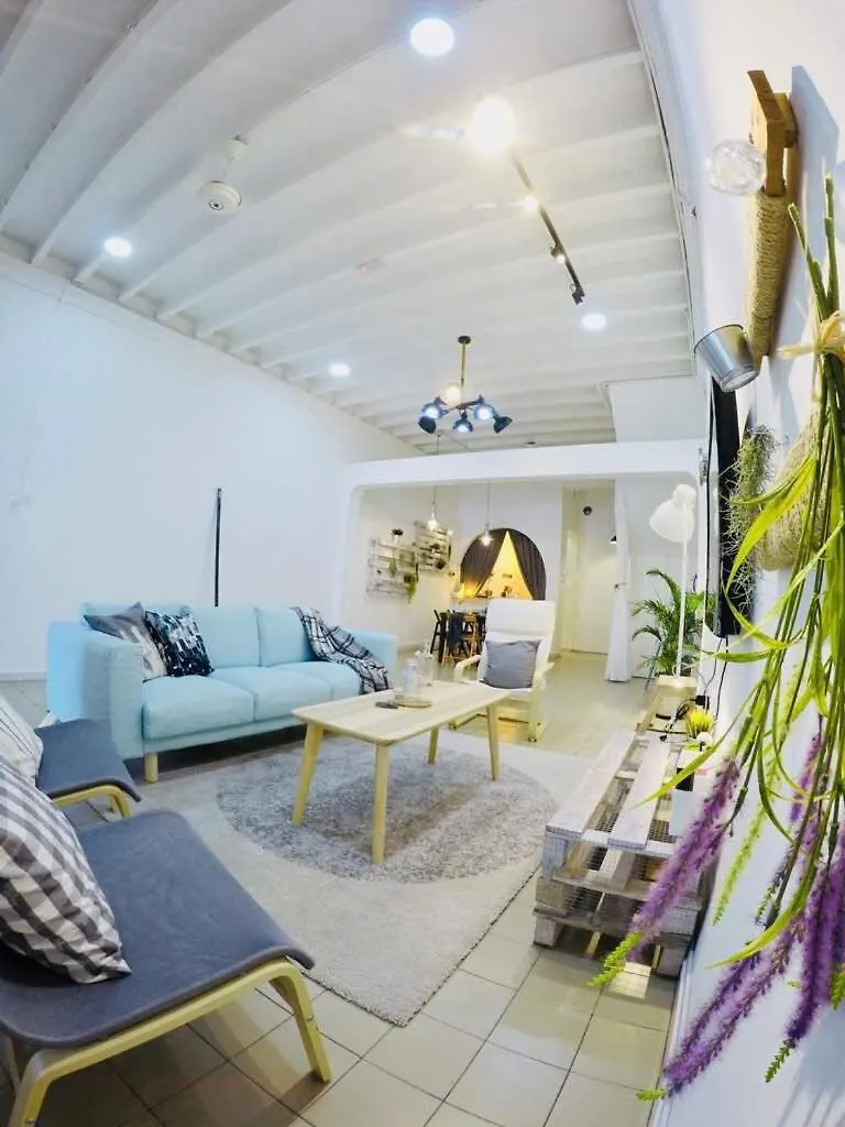 Holiday home 35Mandalay At Georgetown 5 Bedroom For 7-15 Pax